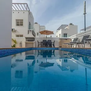 nissini-villas-2.hotelsatayianapa.com/